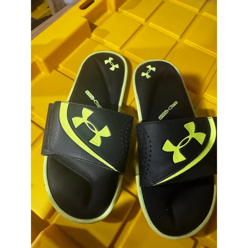 Under Armour Ignite V Kids Athletic Slides Black Neon Green 4D Foam Sandals